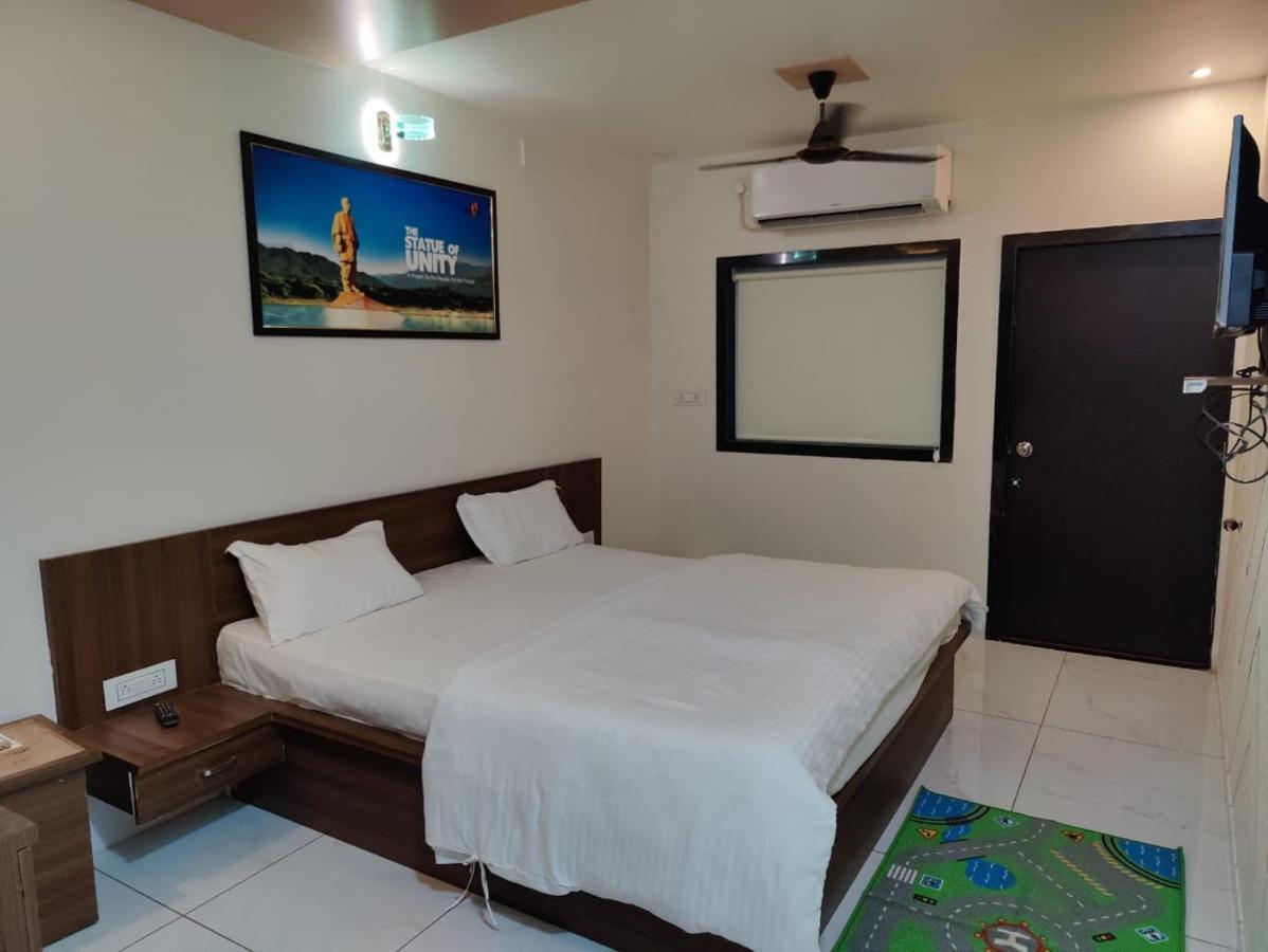 Hotel Sardar Rooms Garudeshwar Eksteriør bilde