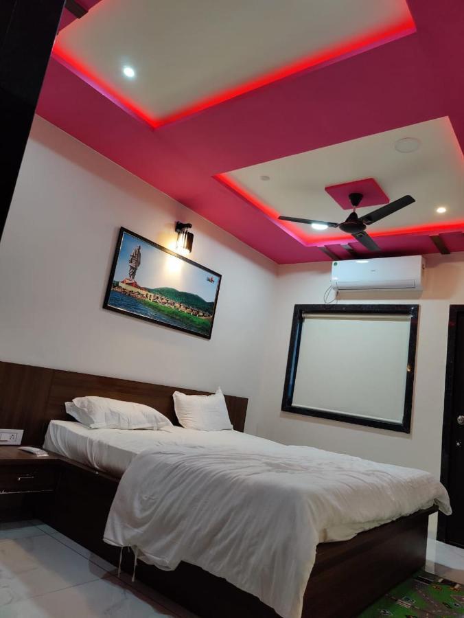 Hotel Sardar Rooms Garudeshwar Eksteriør bilde