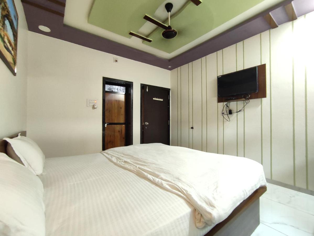Hotel Sardar Rooms Garudeshwar Eksteriør bilde